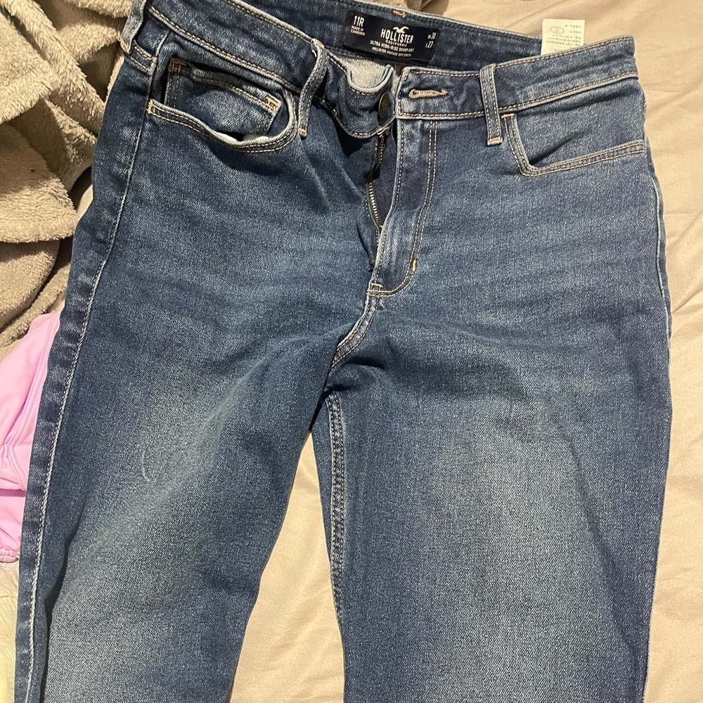Hollister jeans